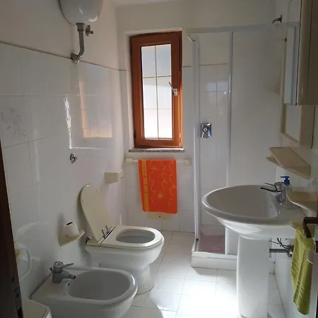 Casa Lungomare Alabe بيت للعطل